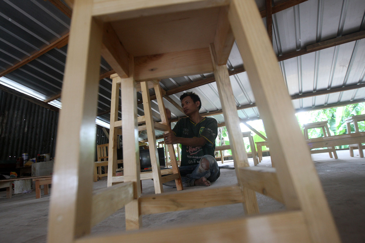 Permintaan Mebel Turun...