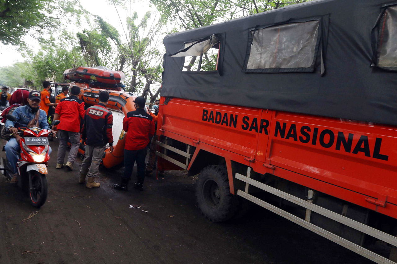 Cuaca Buruk, Tim Gabungan...