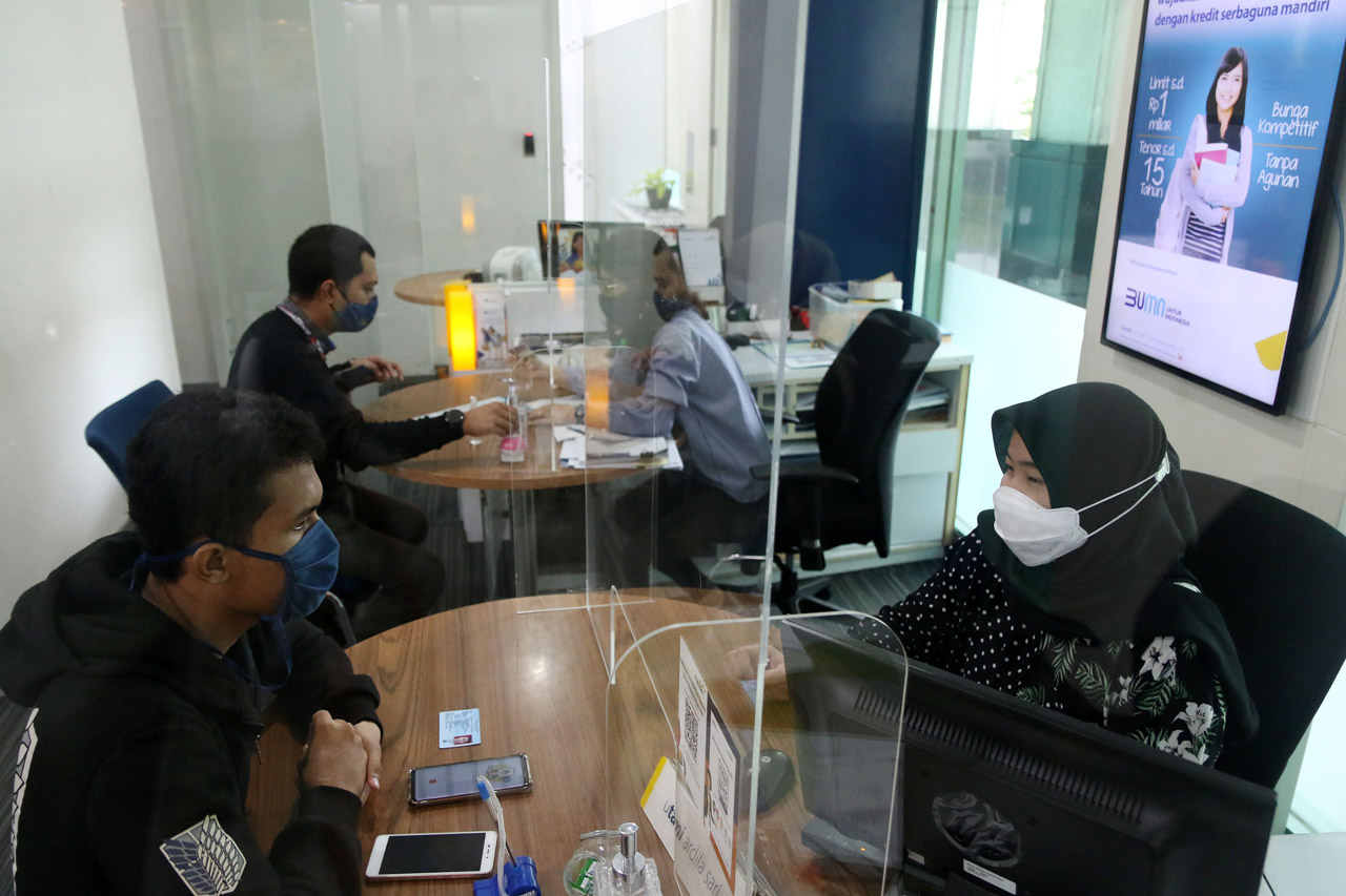 Bank Tetap Beroperasi...