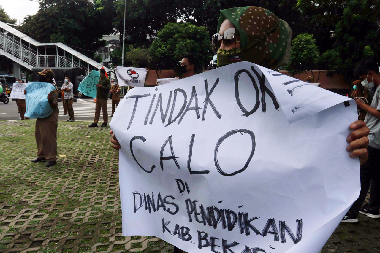 Gelar Aksi Damai, Guru...