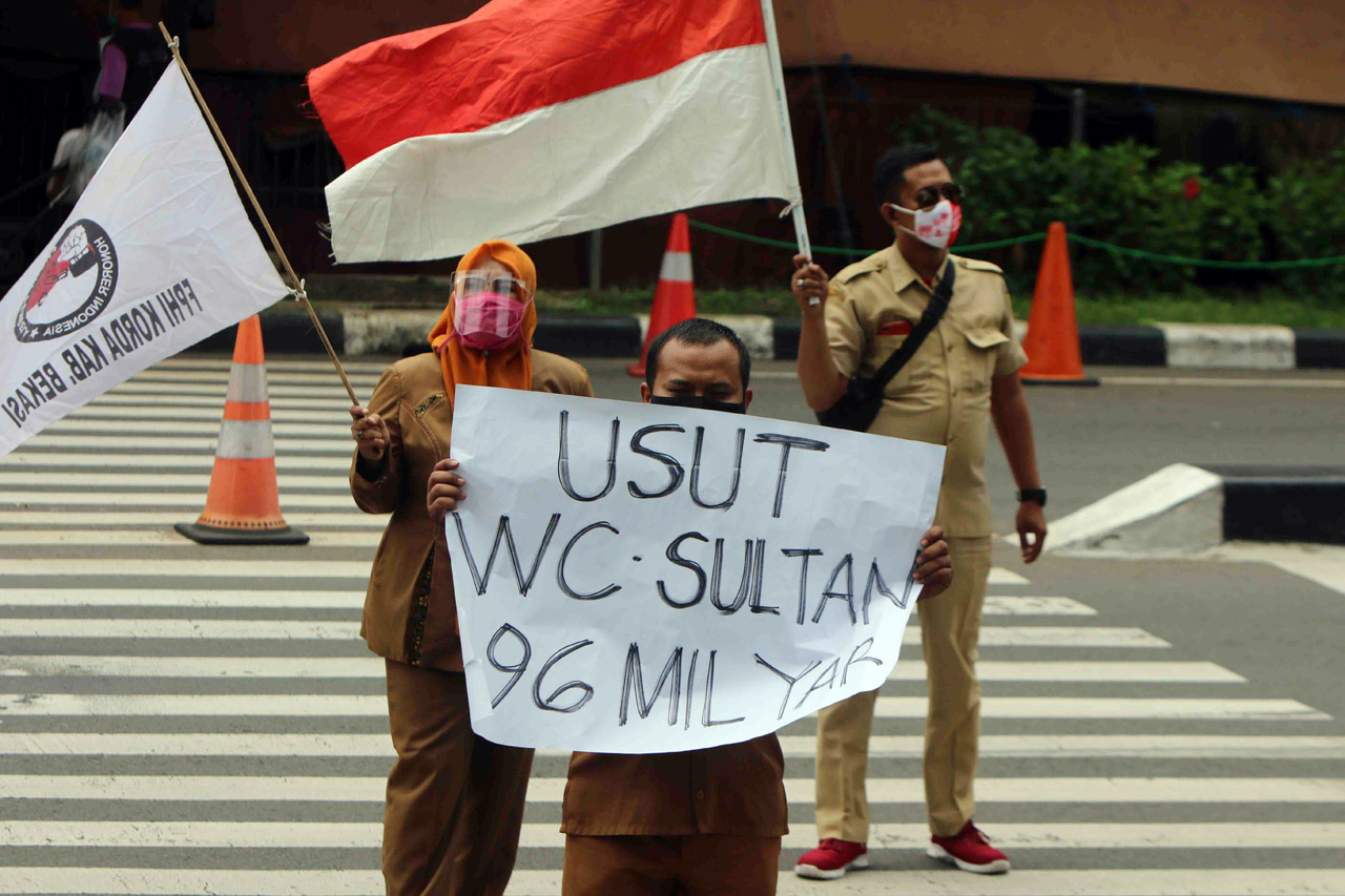 Gelar Aksi Damai, Guru...