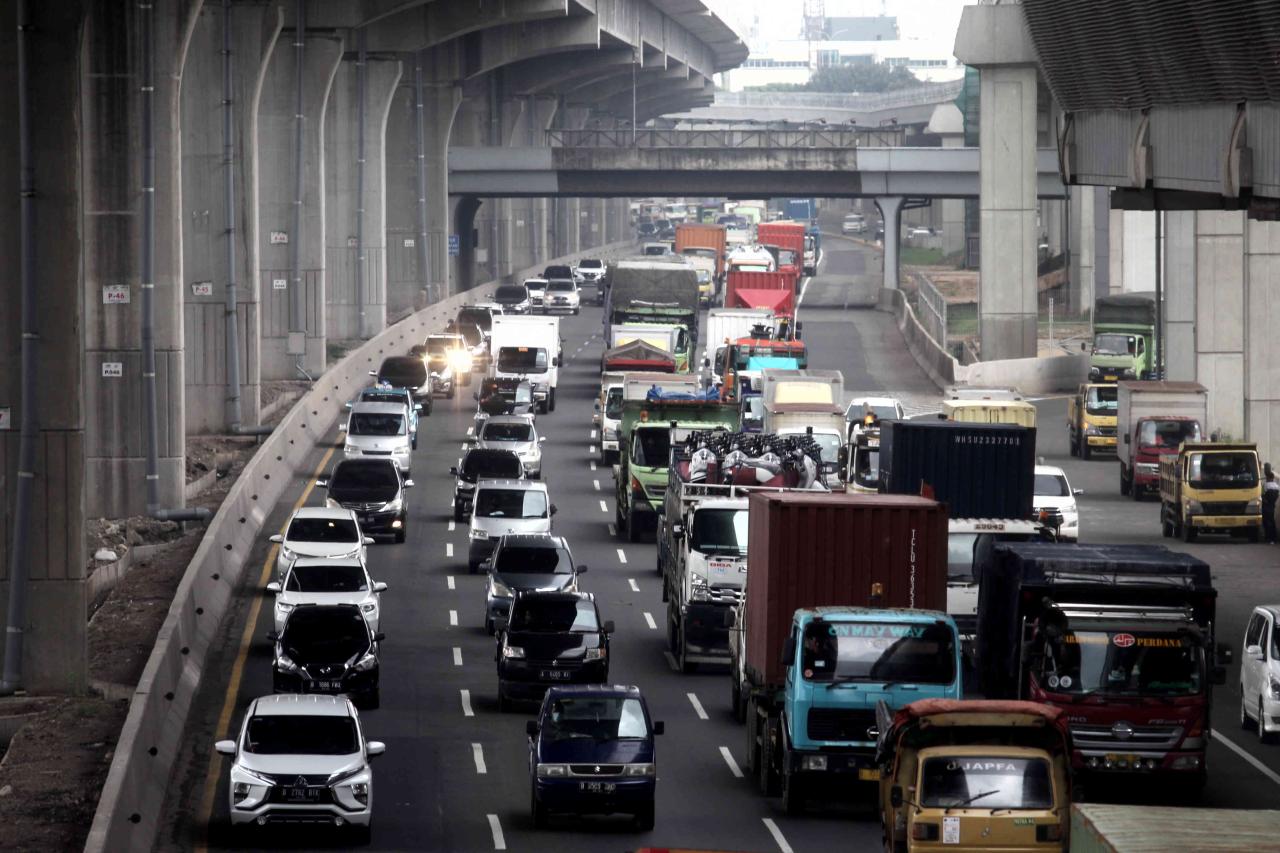 PSBB Ketat, Tol Jakarta-Cikampek...