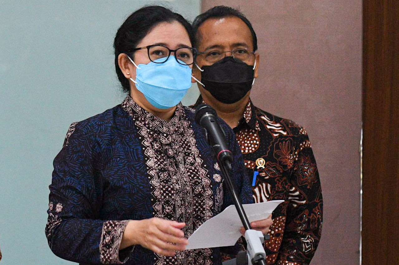 Presiden Jokowi Ajukan...