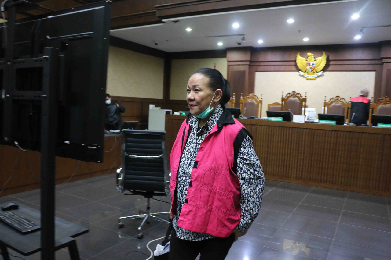 Pembobol BNI Maria Pauline...