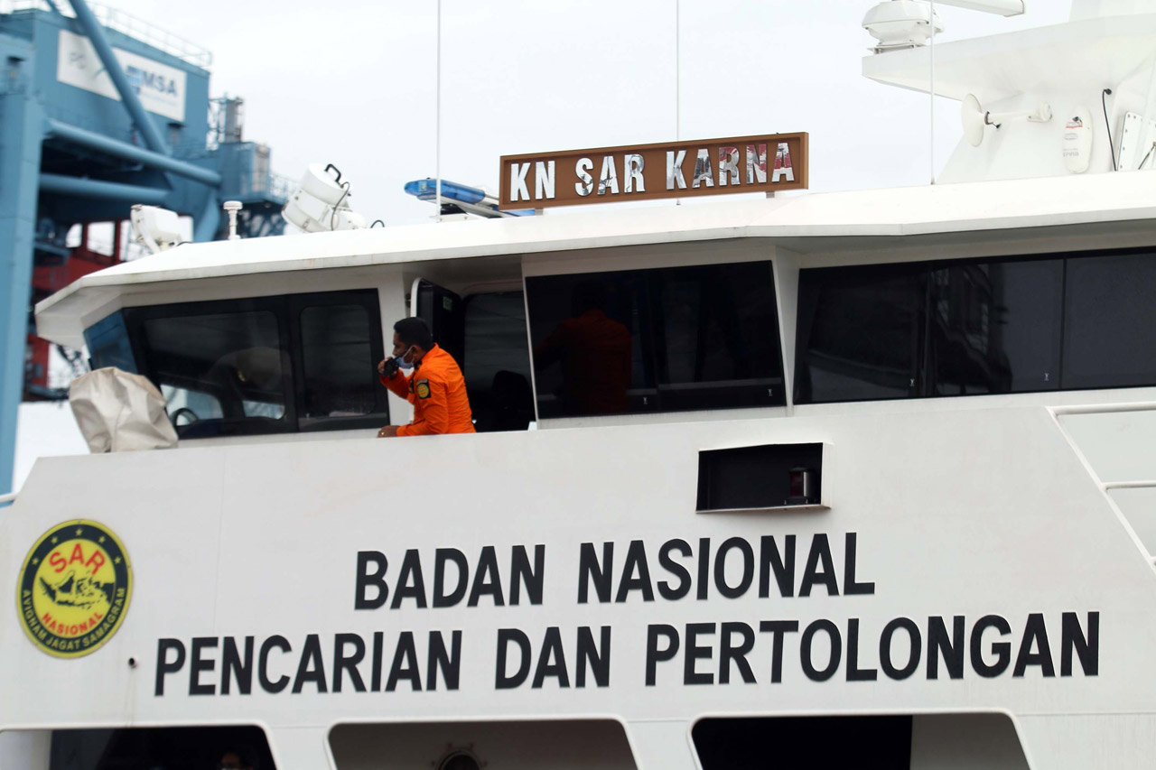 Basarnas Terus Lakukan...