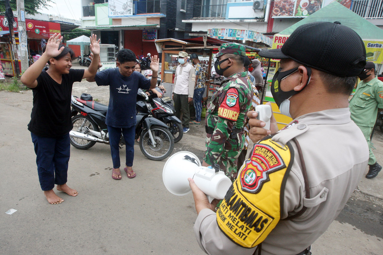 Petugas Gabungan Gelar...