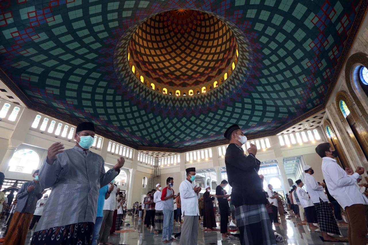 Ibadah Salat Jumat di...