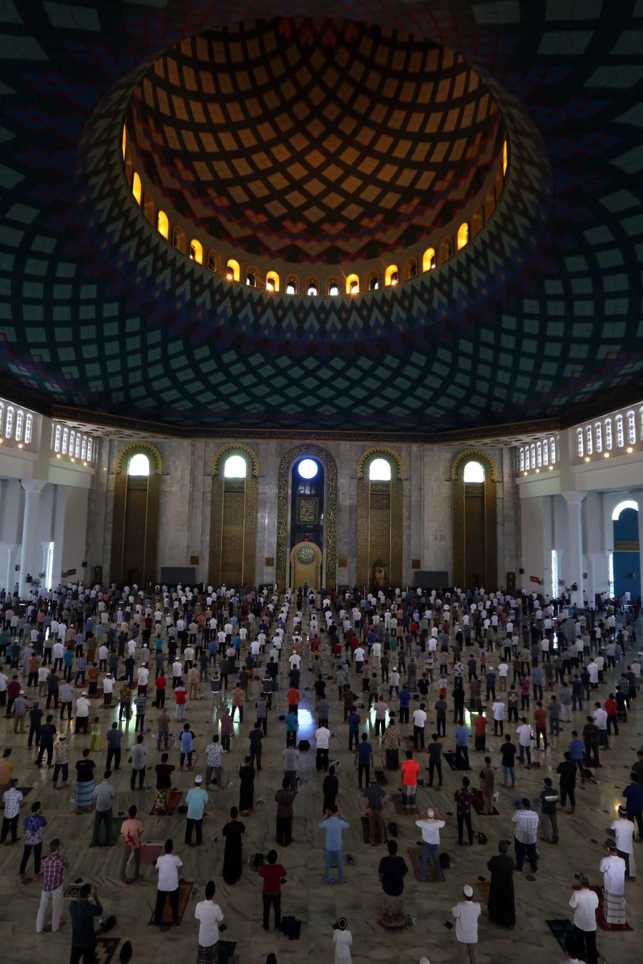 Ibadah Salat Jumat di...
