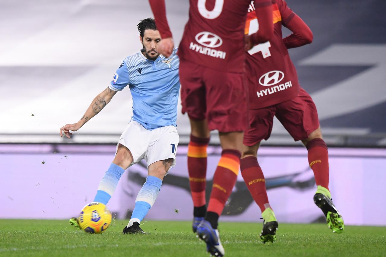 Menangi Derby Della...
