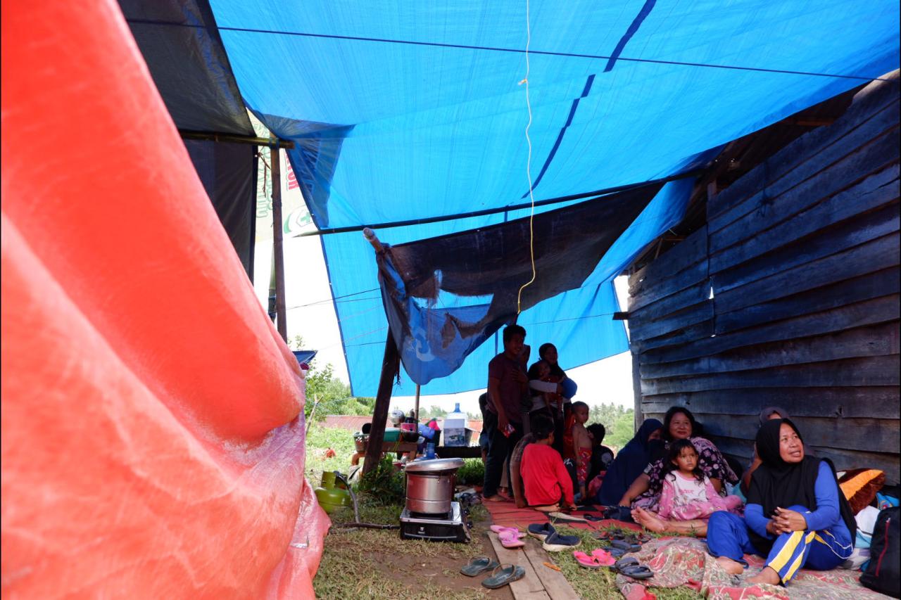 Korban Bencana Gempa...