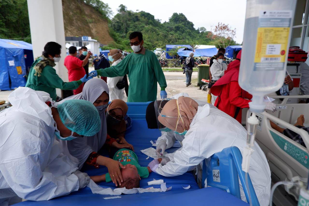 Antisipasi Gempa Susulan,...