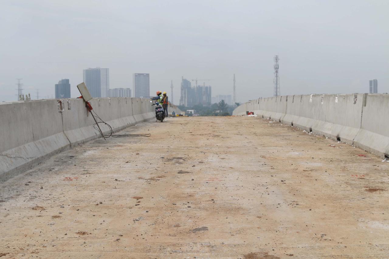 Pembangunan Akses Tol...