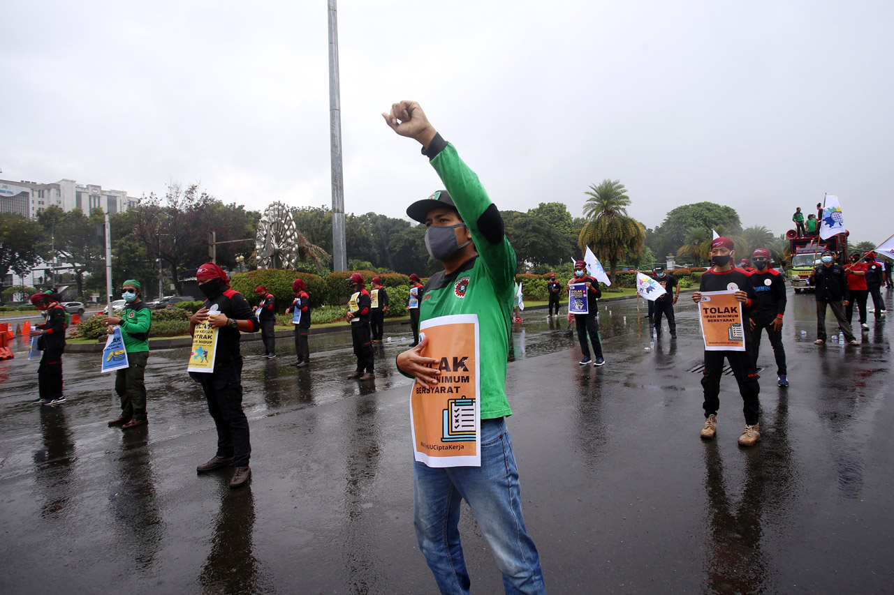 Buruh Kembali Turun...