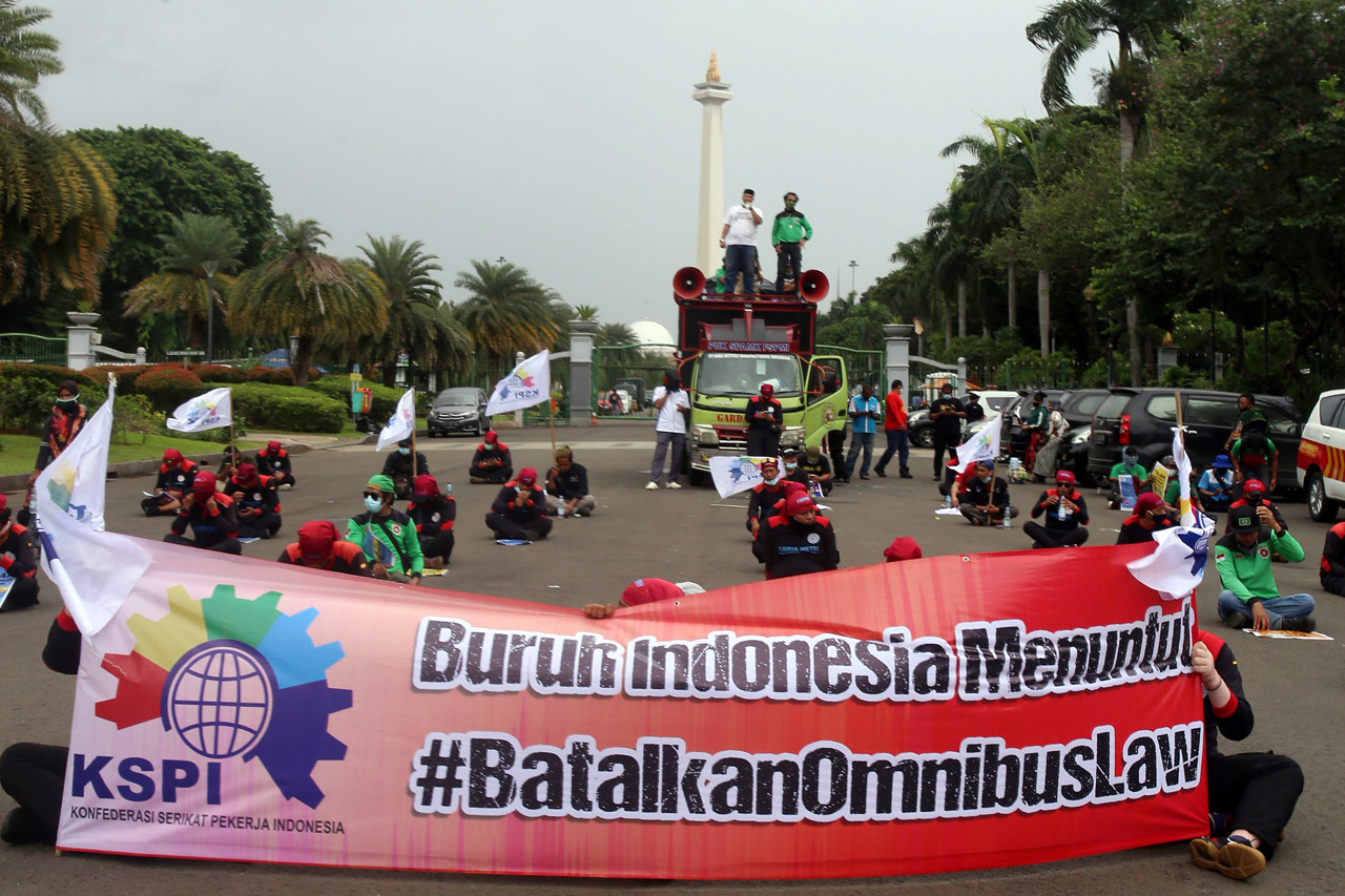 Buruh Kembali Turun...