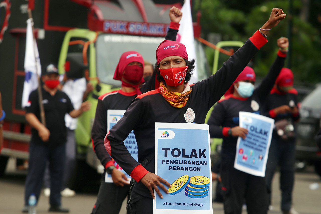 Buruh Kembali Turun...