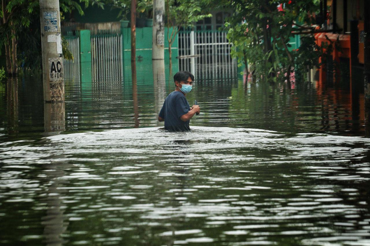 Banjir Rendam Permukiman...