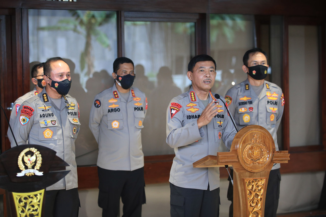 Kapolri Beri Keterangan...