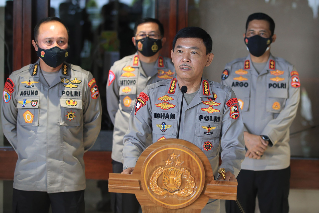 Kapolri Beri Keterangan...