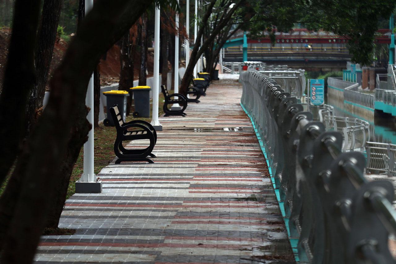 Perpanjangan PPKM, Taman...
