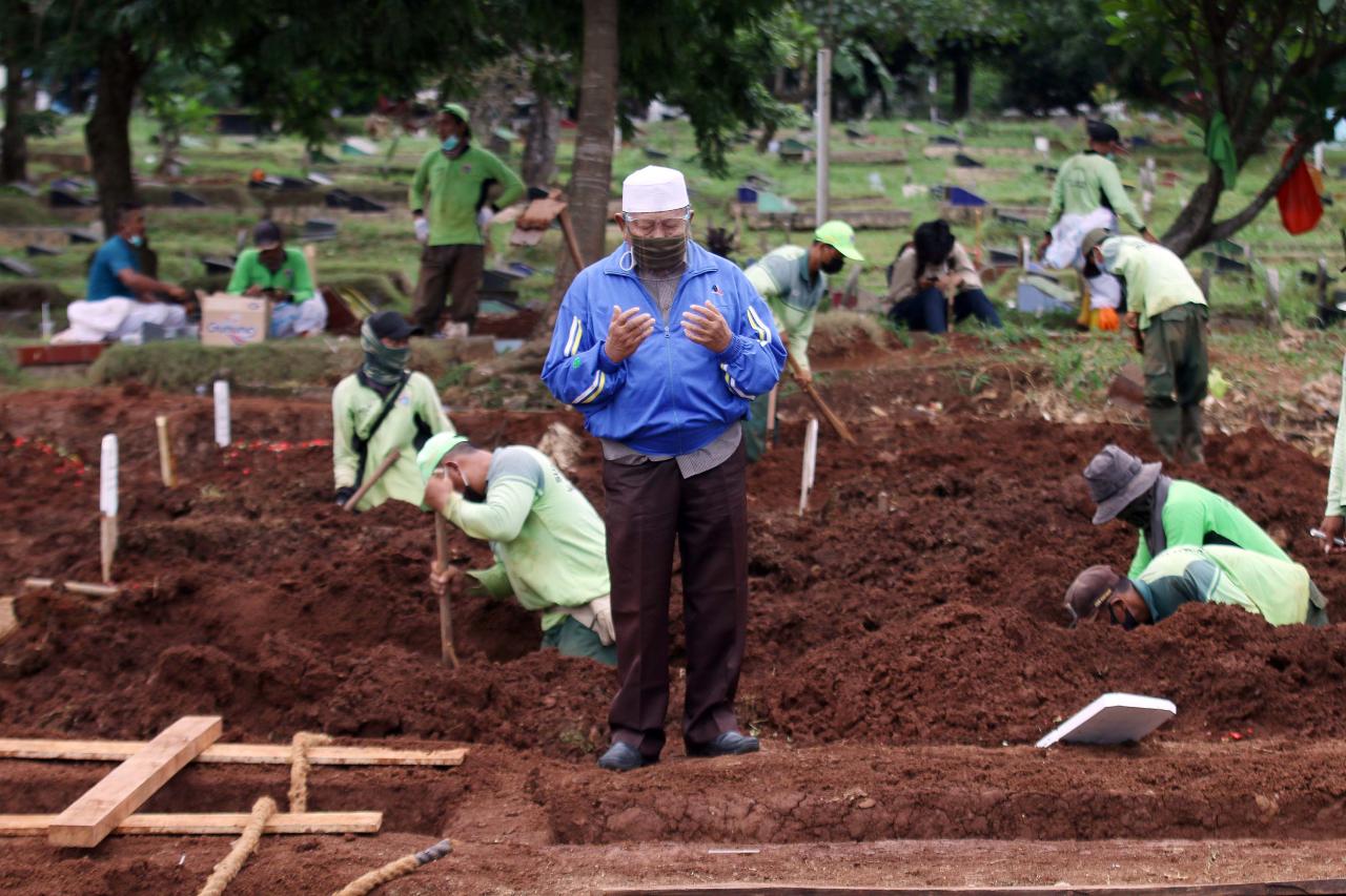 Korban Covid-19 Makin...