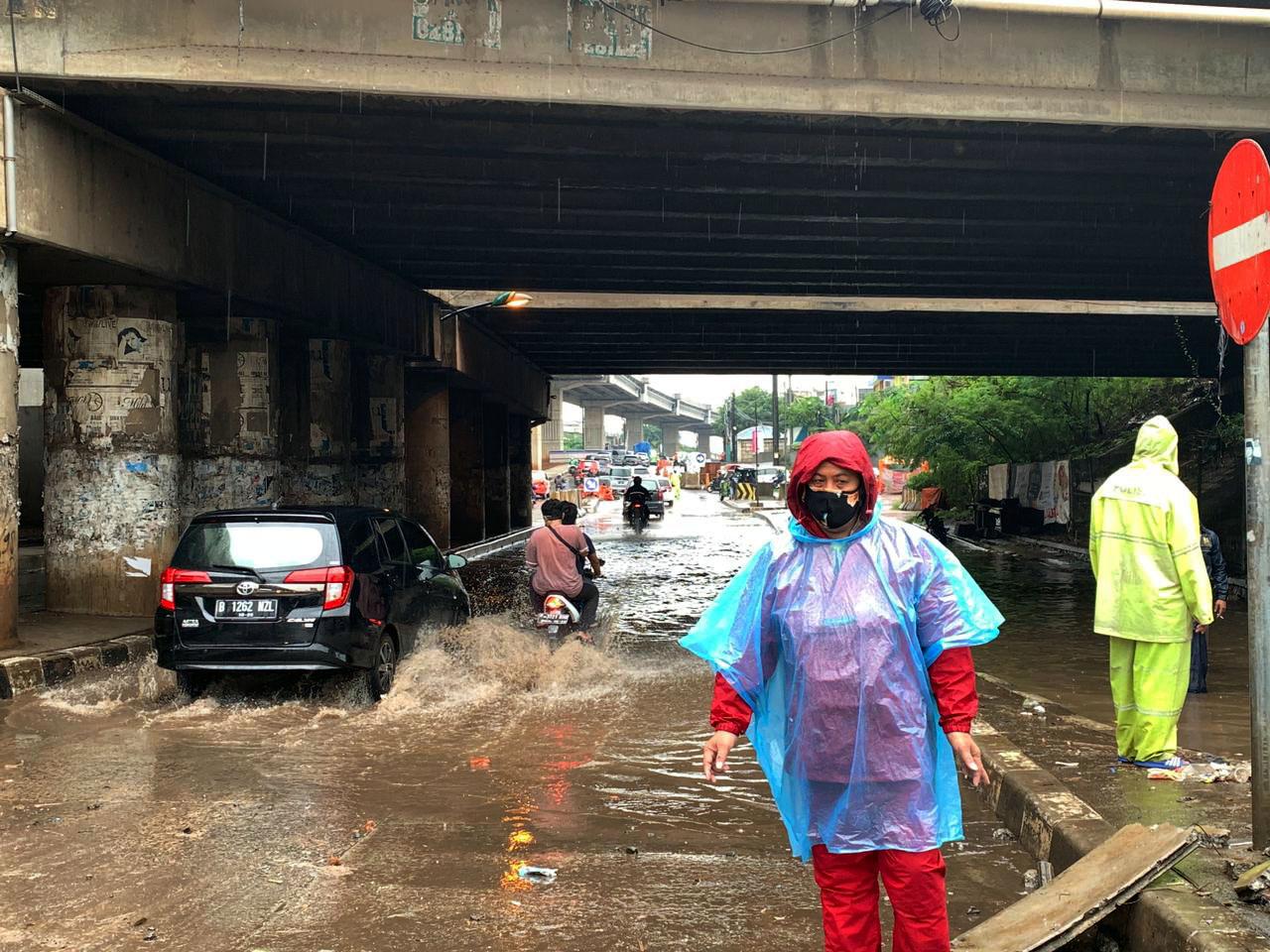 Hujan Deras di Jakarta,...