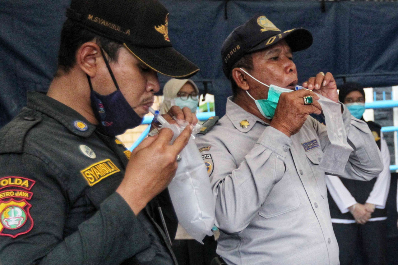 Menhub Coba Alat Pendeteksi...