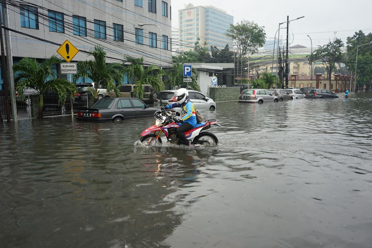 Banjir Setinggi 70 Cm...