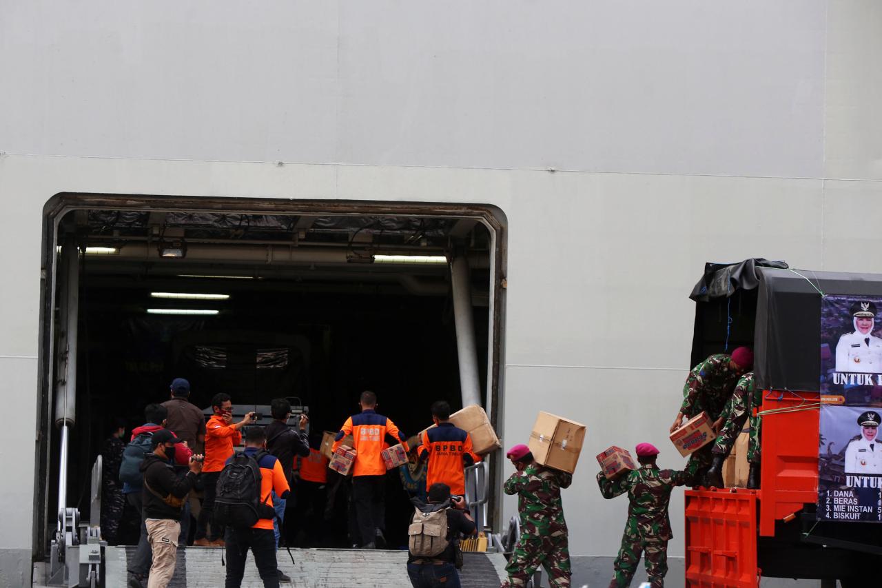 TNI AL Kerahkan KRI...