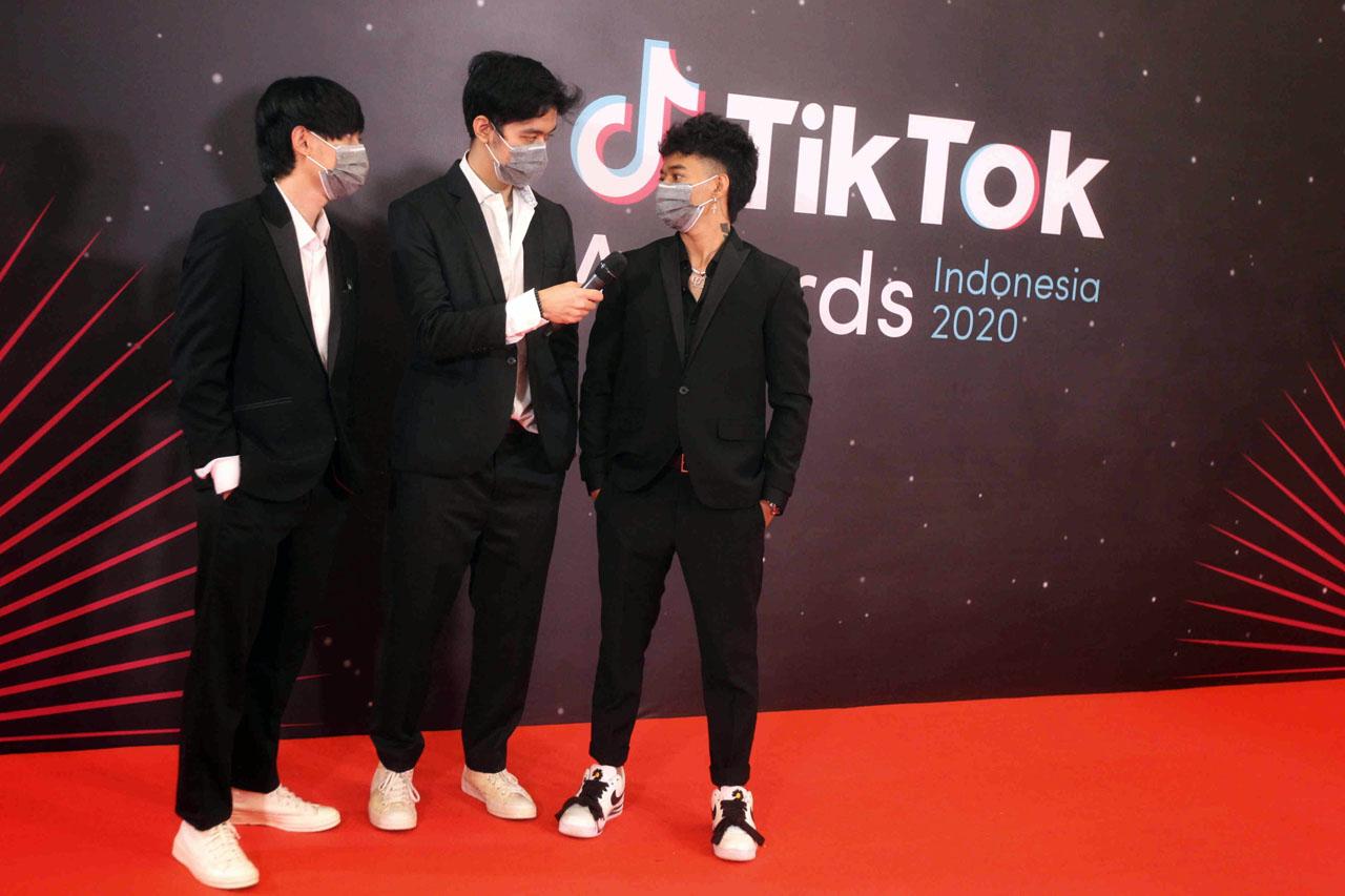 Nominasi Viral Song...