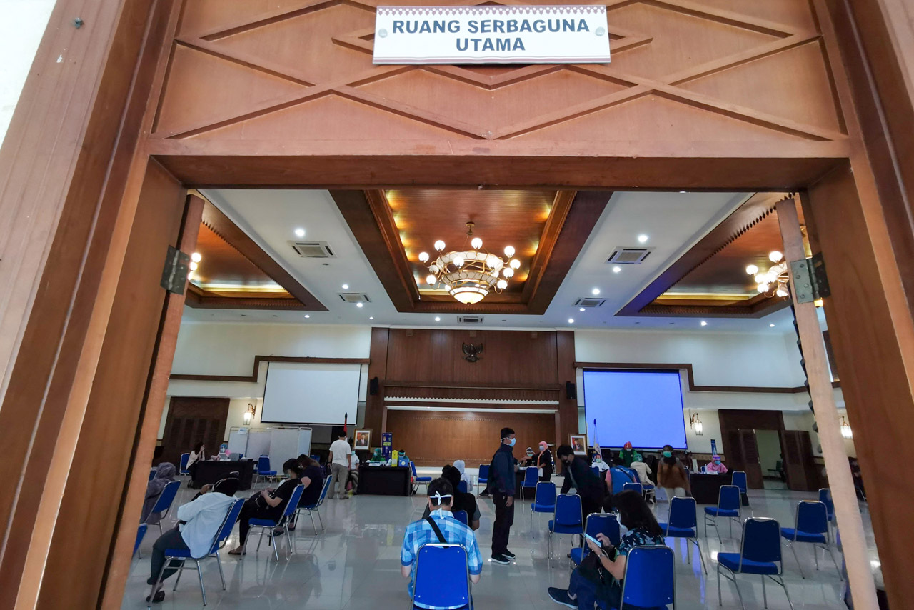 Ratusan Tenaga Kesehatan...