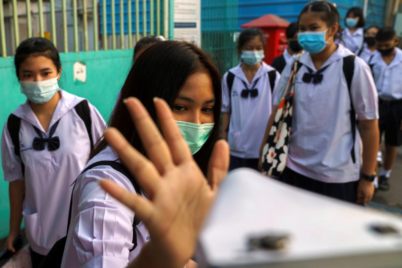 Sekolah-Sekolah di Bangkok...