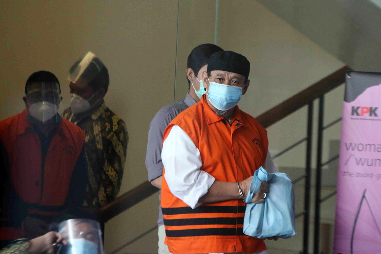 KPK Lanjutkan Pemeriksaan...
