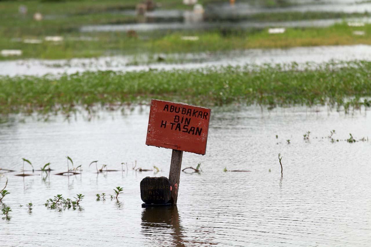Banjir di TPU Semper...