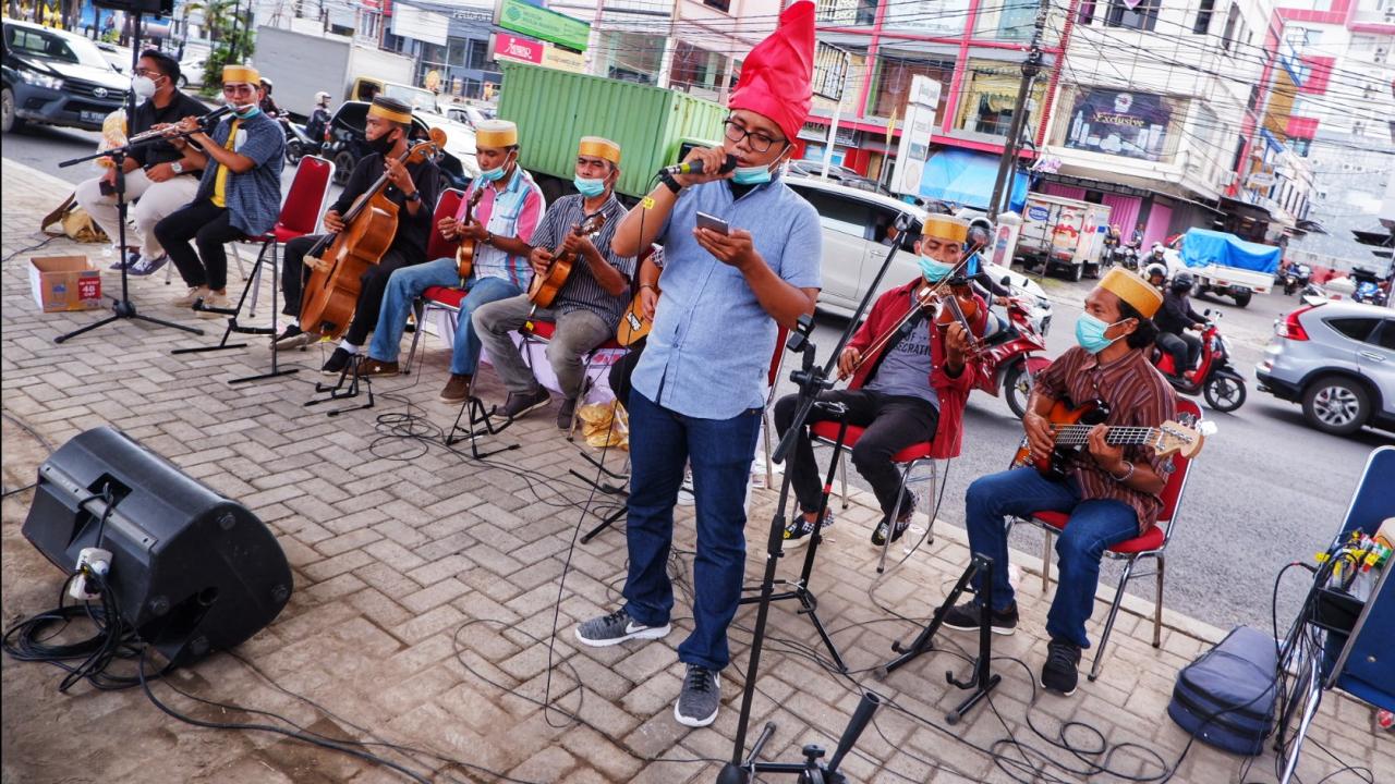 Aksi Seniman Peduli...