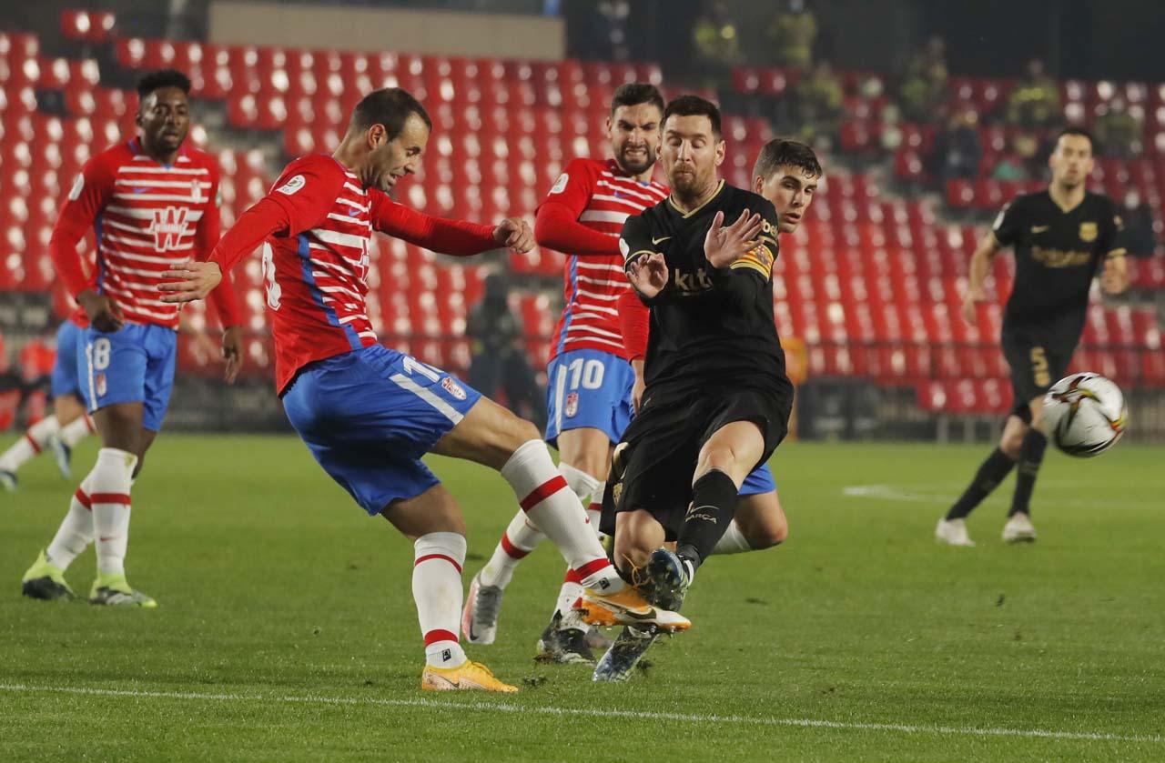 Banjir 8 Gol di Markas...