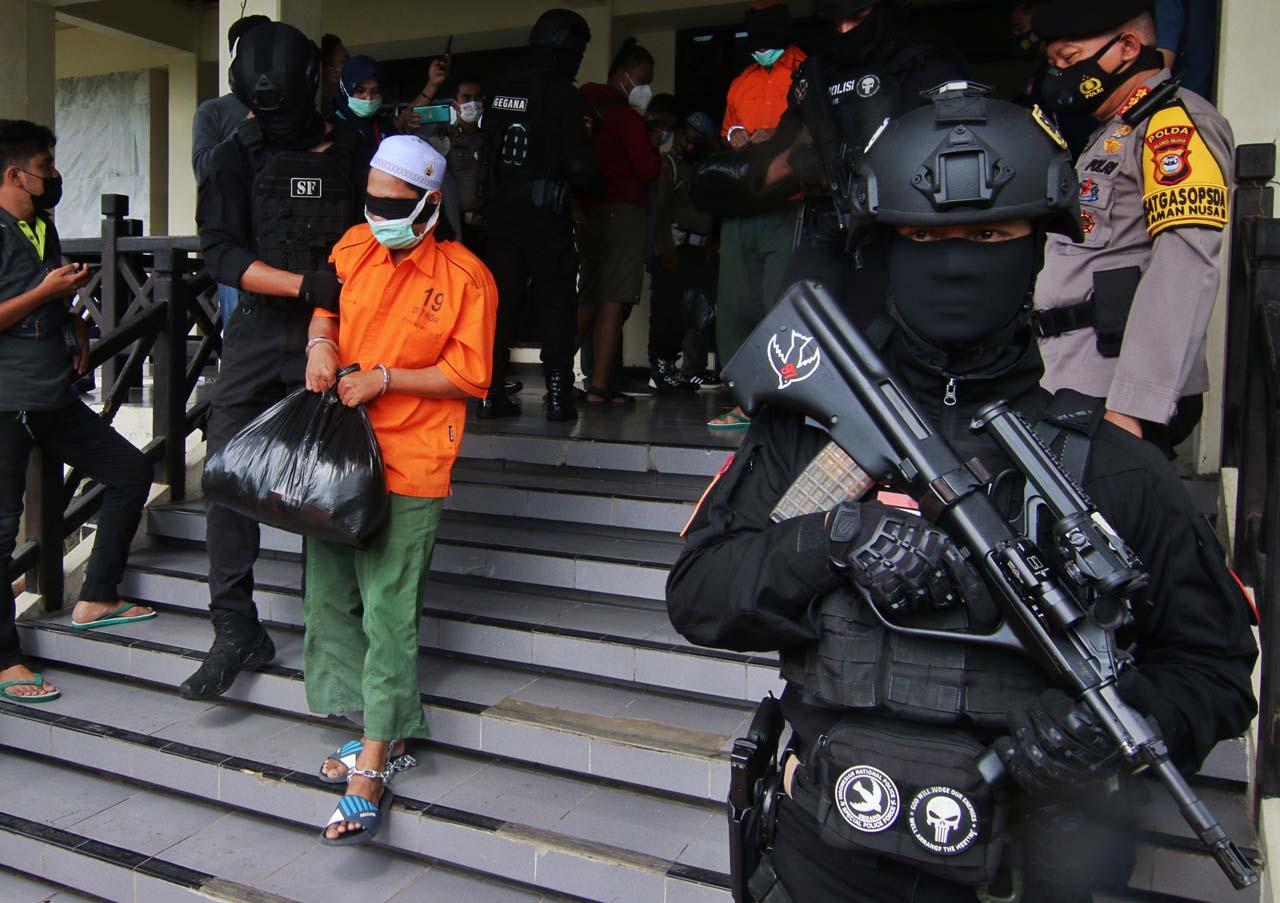 Menuju Jakarta, Pemindahan...