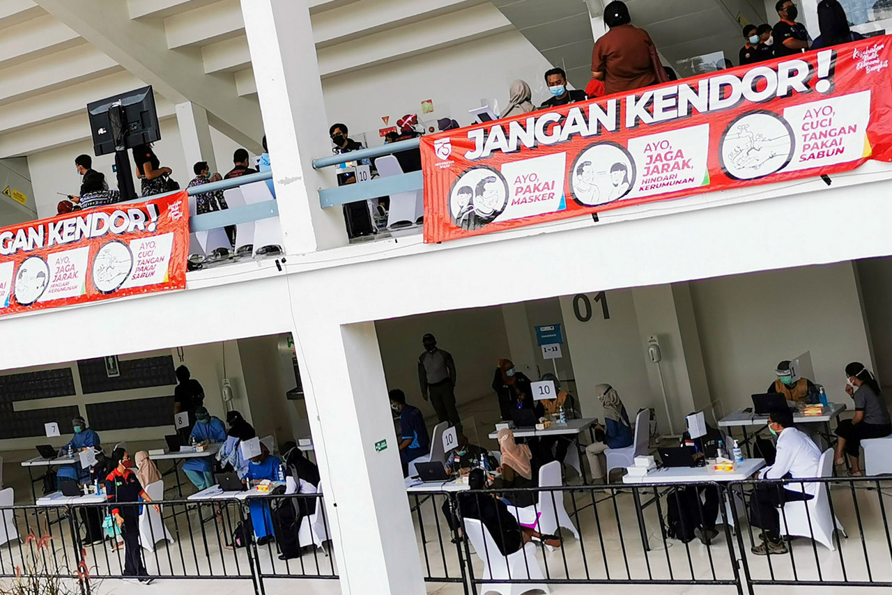Ribuan Tenaga Kesehatan...
