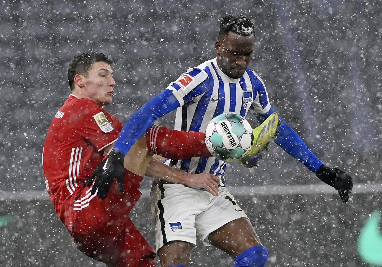 Bungkam Hertha Berlin,...
