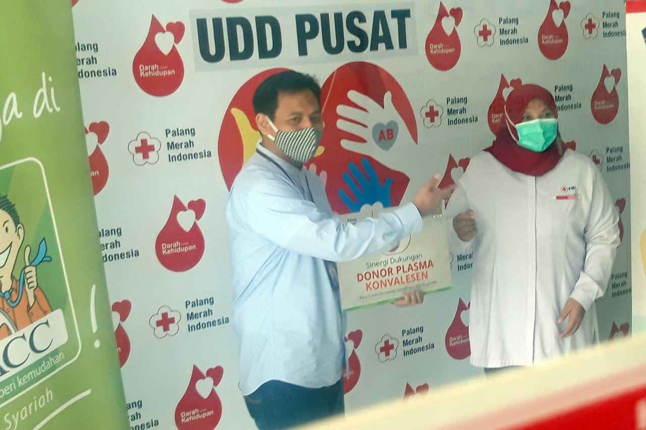 ACC Serahkan Bantuan...