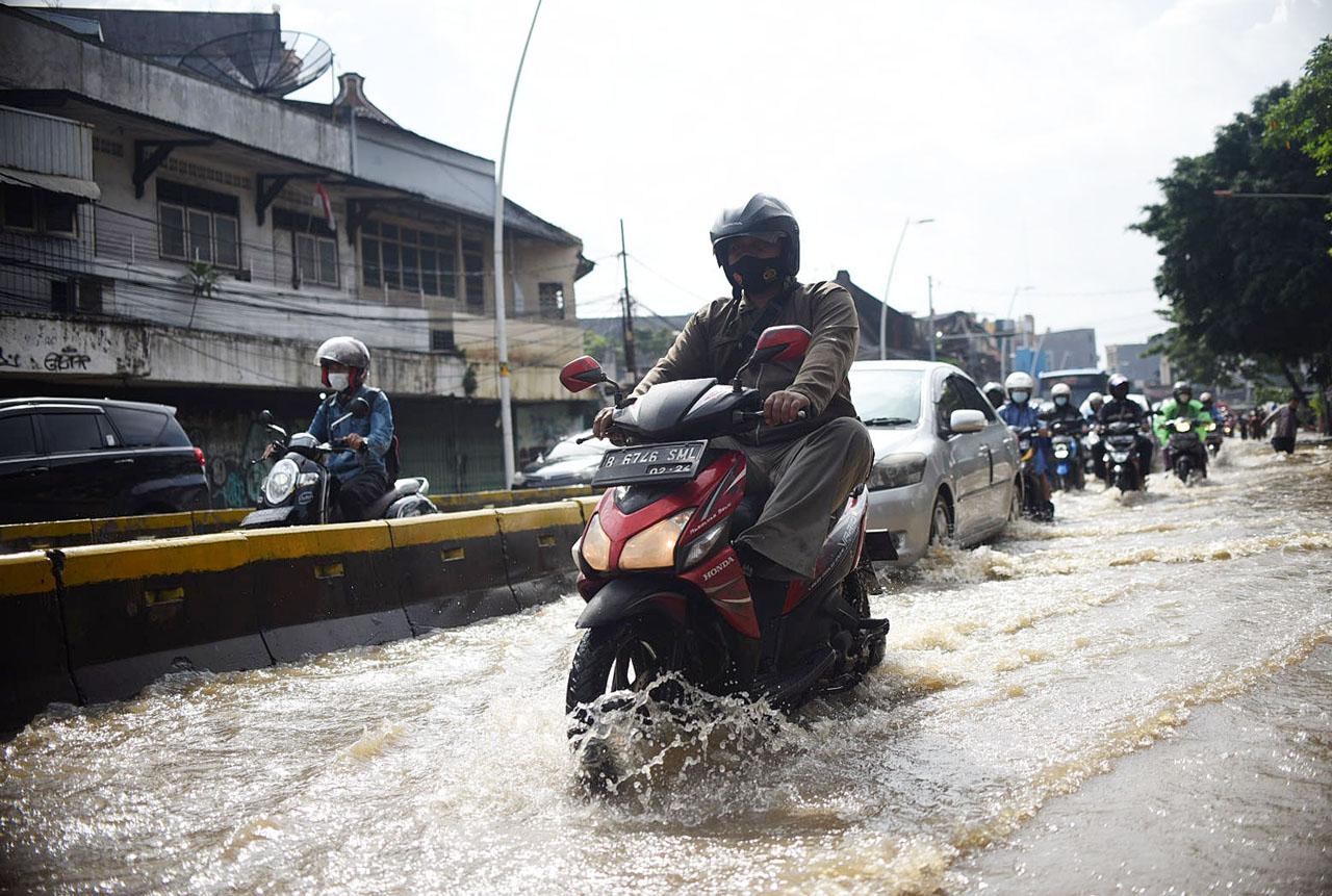Banjir Rendam Sebagian...