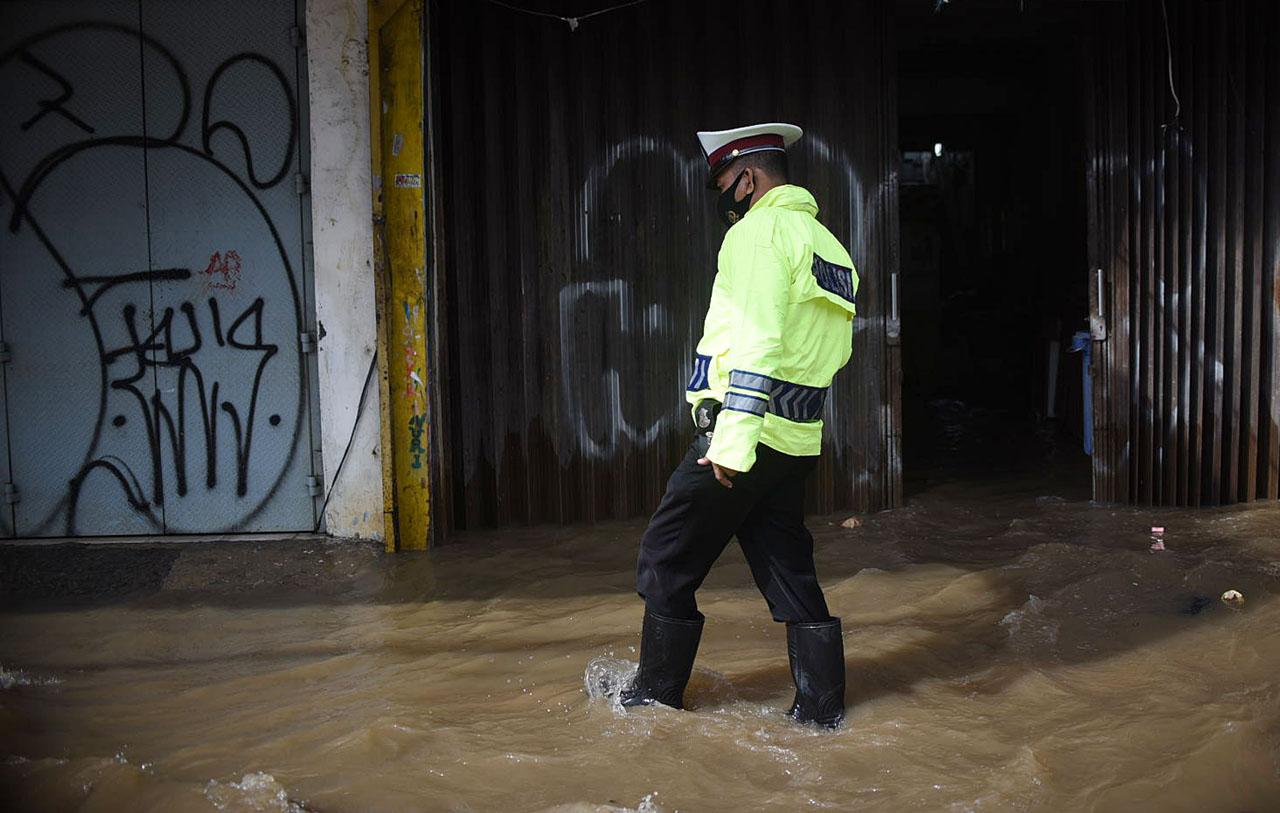 Banjir Rendam Sebagian...