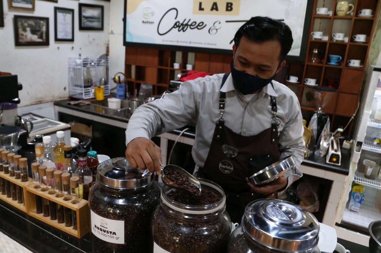 Bertahan di Masa Pandemi,...