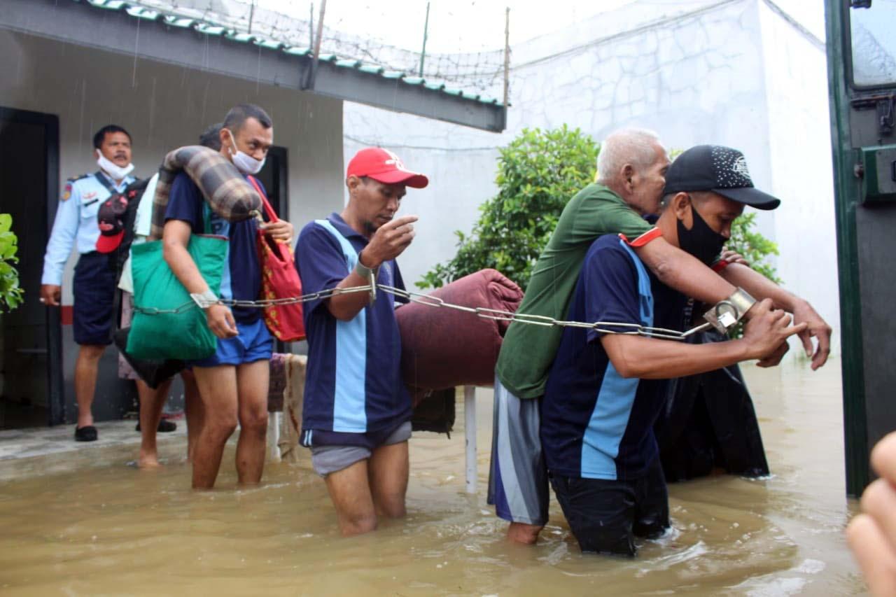Lapas Pekalongan Kebanjiran,...