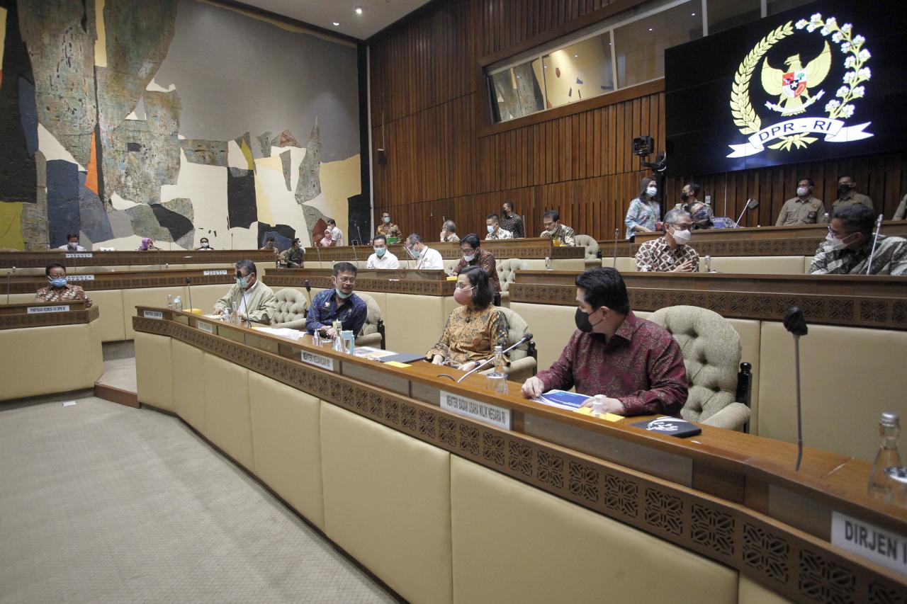 Empat Menteri Rapat...