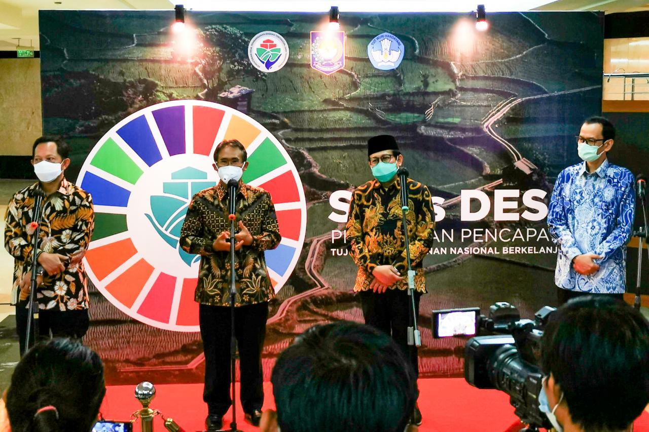 Tiga Kementerian Kerja...
