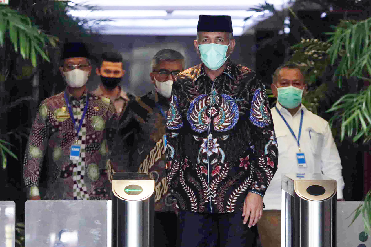 KPK Undang Gubernur...