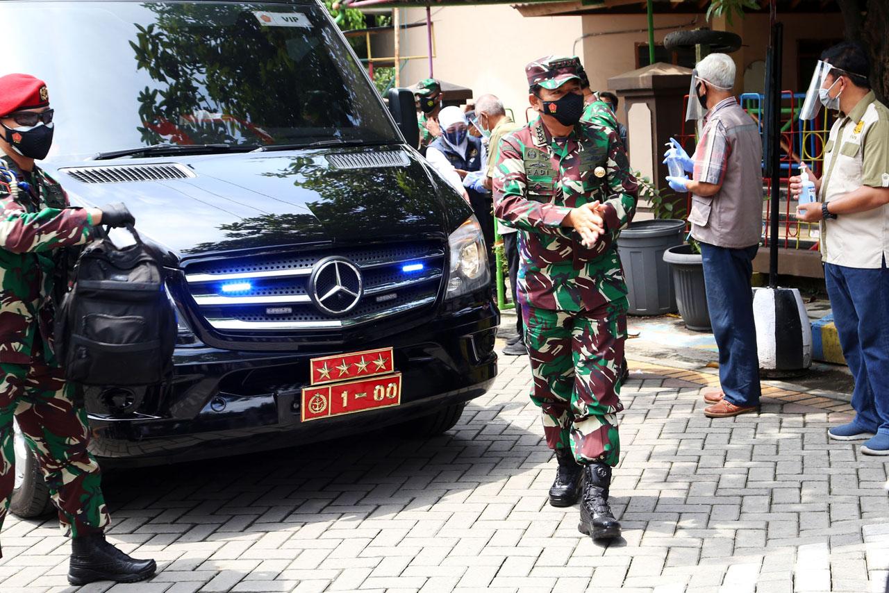 Panglima TNI Tinjau...
