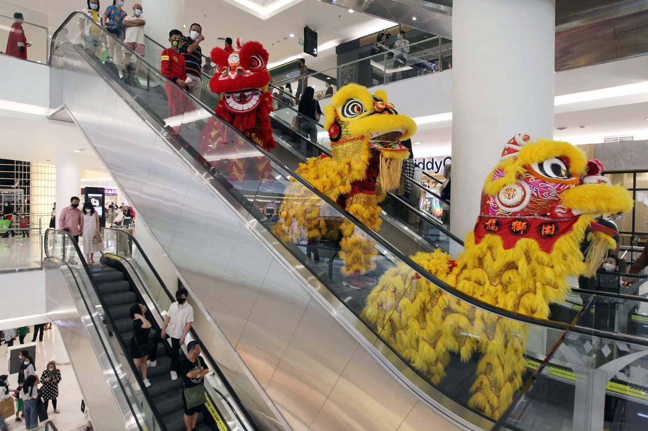 Semarakkan Imlek, Barongsai...
