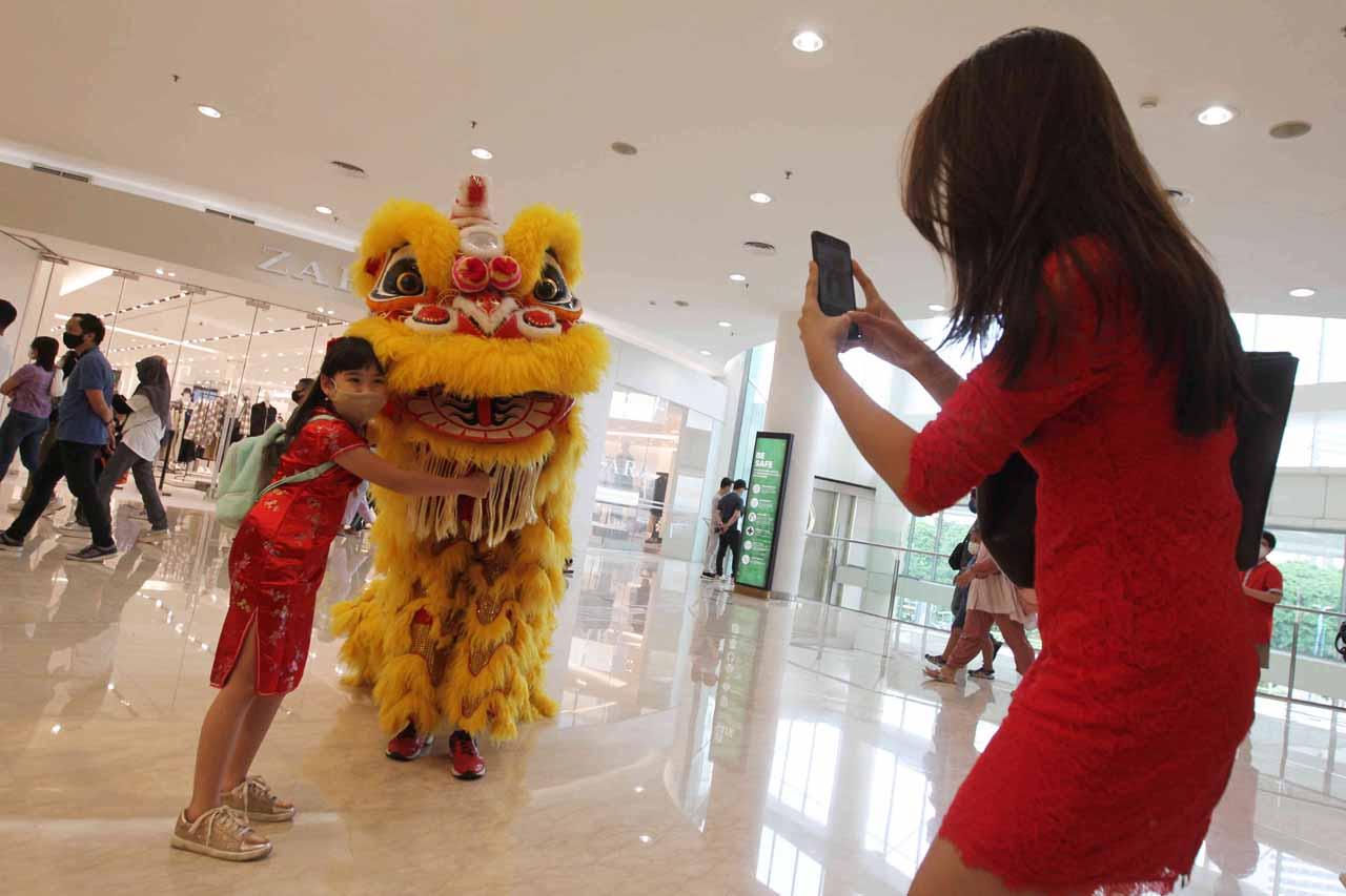 Semarakkan Imlek, Barongsai...