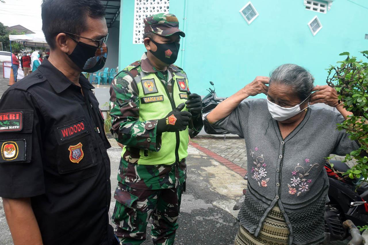 Petugas Gabungan Gelar...